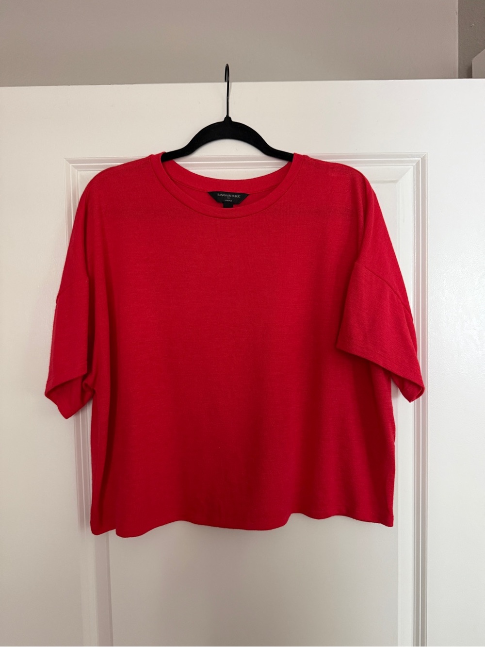 Banana Republic Sz M Short-Sleeve Knit Boxy Tee Red Luxespun knit